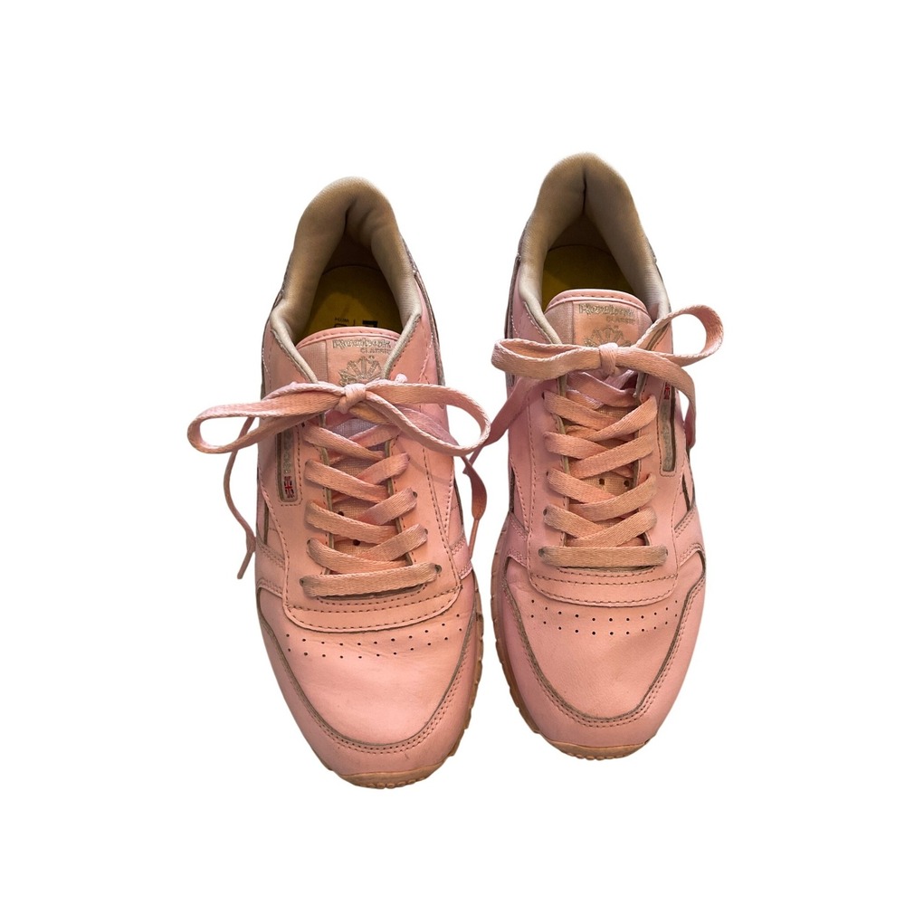 Reebok Classic Leather Pink Snakeskin Sneakers Size 6.5 Low Top Shoes